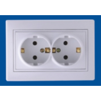 Розетка 2-на з заземленням  біла